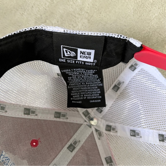 New Era Surf Cantina Cap SnapBack Adjustable Hat - Picture 3 of 6